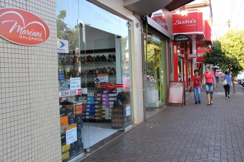 Comerciantes estão otimistas e esperam maior movimento no sábado, 07 