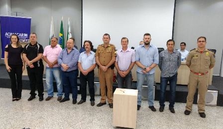 Autoridades presentes na aclamação da nova diretoria do Conseg