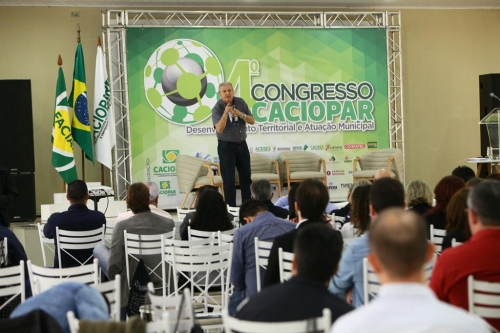 O presidente da Coopavel, Dilvo Grolli, apresentou números que mostram vantagens do transporte ferroviário