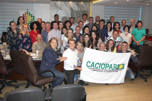 Líderes do Oeste durante encontros na capital catarinense: troca de informações e experiências